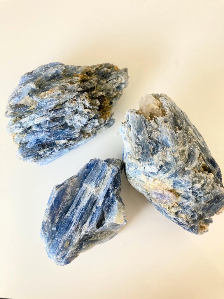 Blue Kyanite (Gross) 